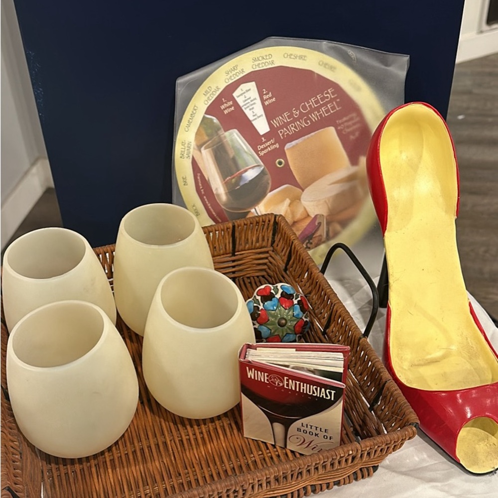 Summer nights wine accessory kit!